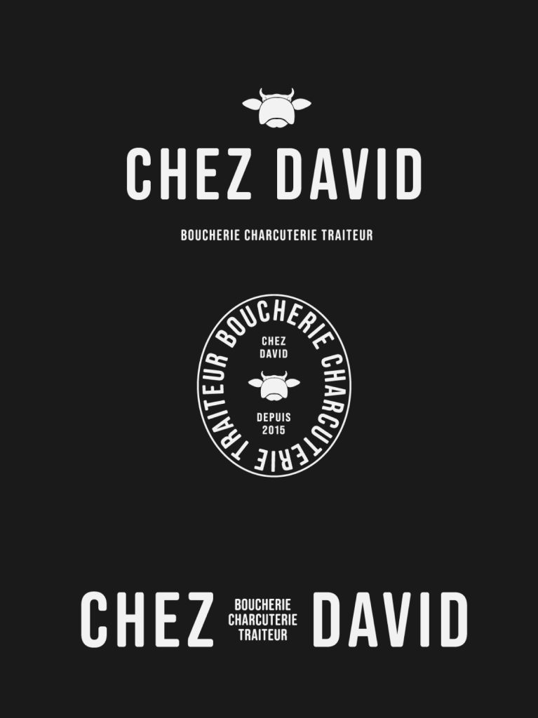 Système de logos Chez David sur fond noir : logo vertical, badge et logo horizontal